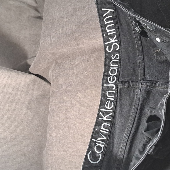 Calvin Klein Jeans Skinny Black Dark Wash Straight Leg Jeans 5 Pockets VG 16 - Picture 2 of 12